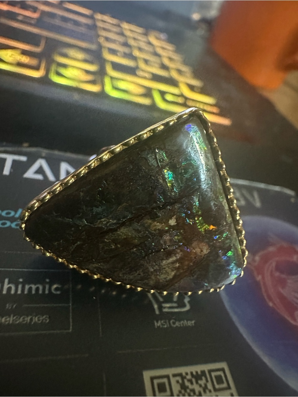 Triangular “Trilliant” shape Boulder-sized Gemstone authentic Ammolite 925 ring